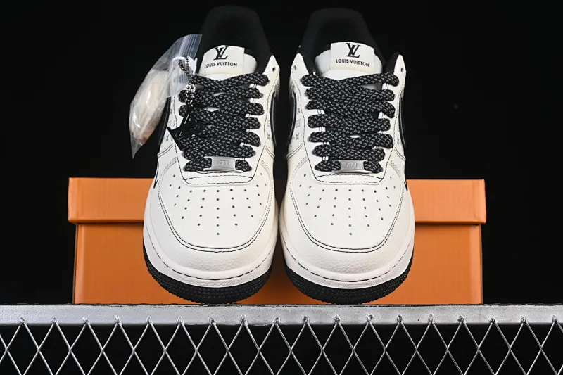 All Categories Nk Air Force 1 Air Force Series Nk Air Force 1 Low Air Force Low Nike Air Force 1'07 Low LV Co-branded Printed Beige and Black Hook Air Force One Low-top Casual Shoes HH7518-080